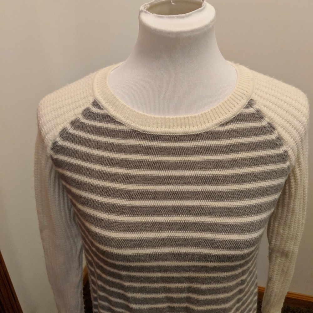 GAP sweater - Picture 4 of 4